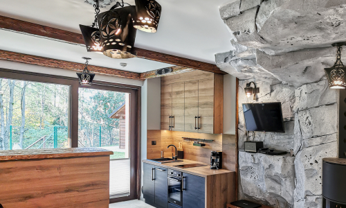 Pienińska Grota: Apartament Studio z Basenem, Kominkiem i Klimatem Skał – Tylko 200m od Stoku!