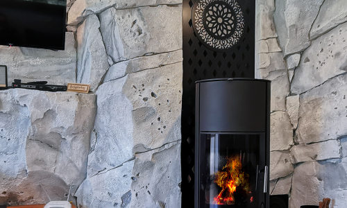 Pienińska Grota: Apartament Studio z Basenem, Kominkiem i Klimatem Skał – Tylko 200m od Stoku!